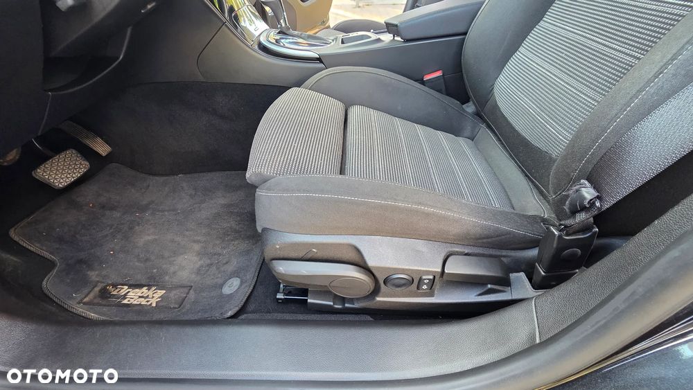 Opel Insignia - 20