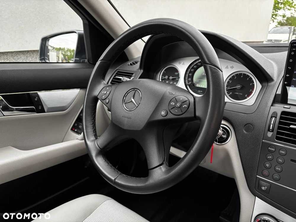 Mercedes-Benz Klasa C - 36