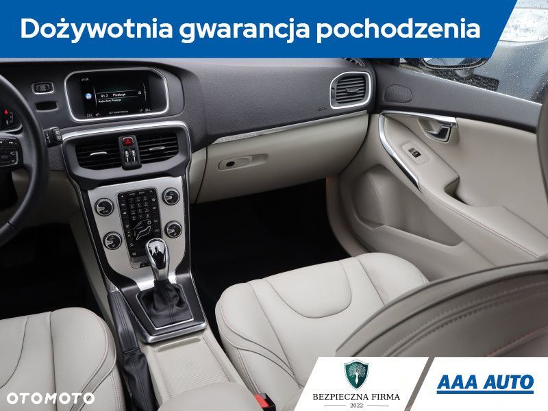 Volvo V40 - 10