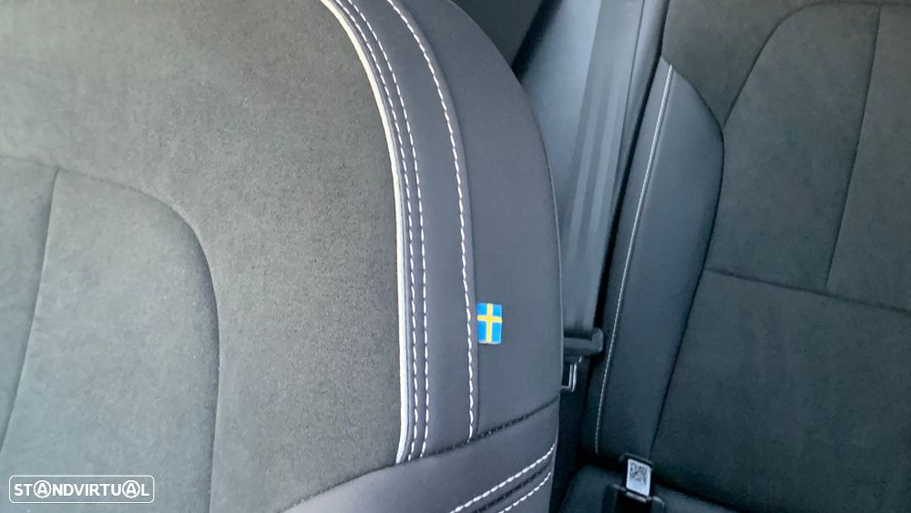 Volvo C40 Recharge 82 kWh Single M. Extended Range RWD Plus - 9