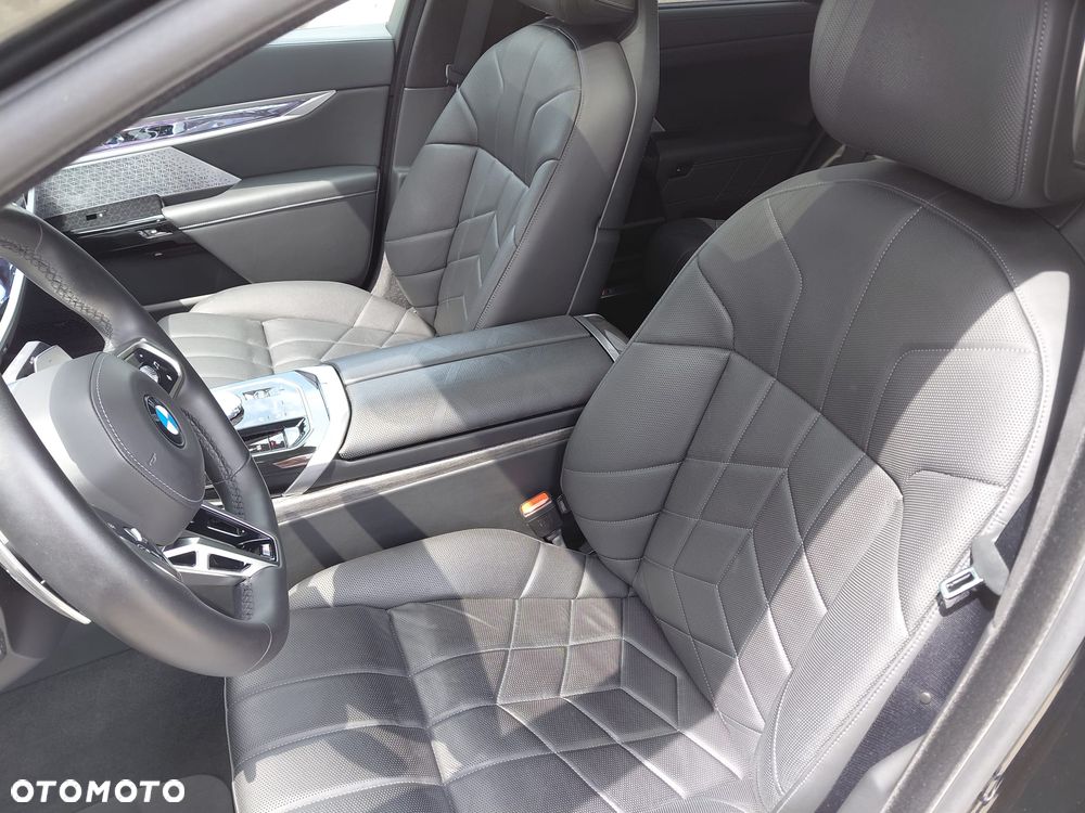 BMW Seria 7 - 20