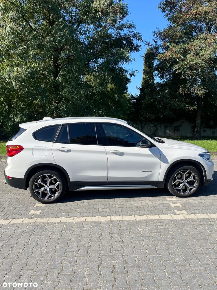 BMW X1 xDrive20d xLine - 6