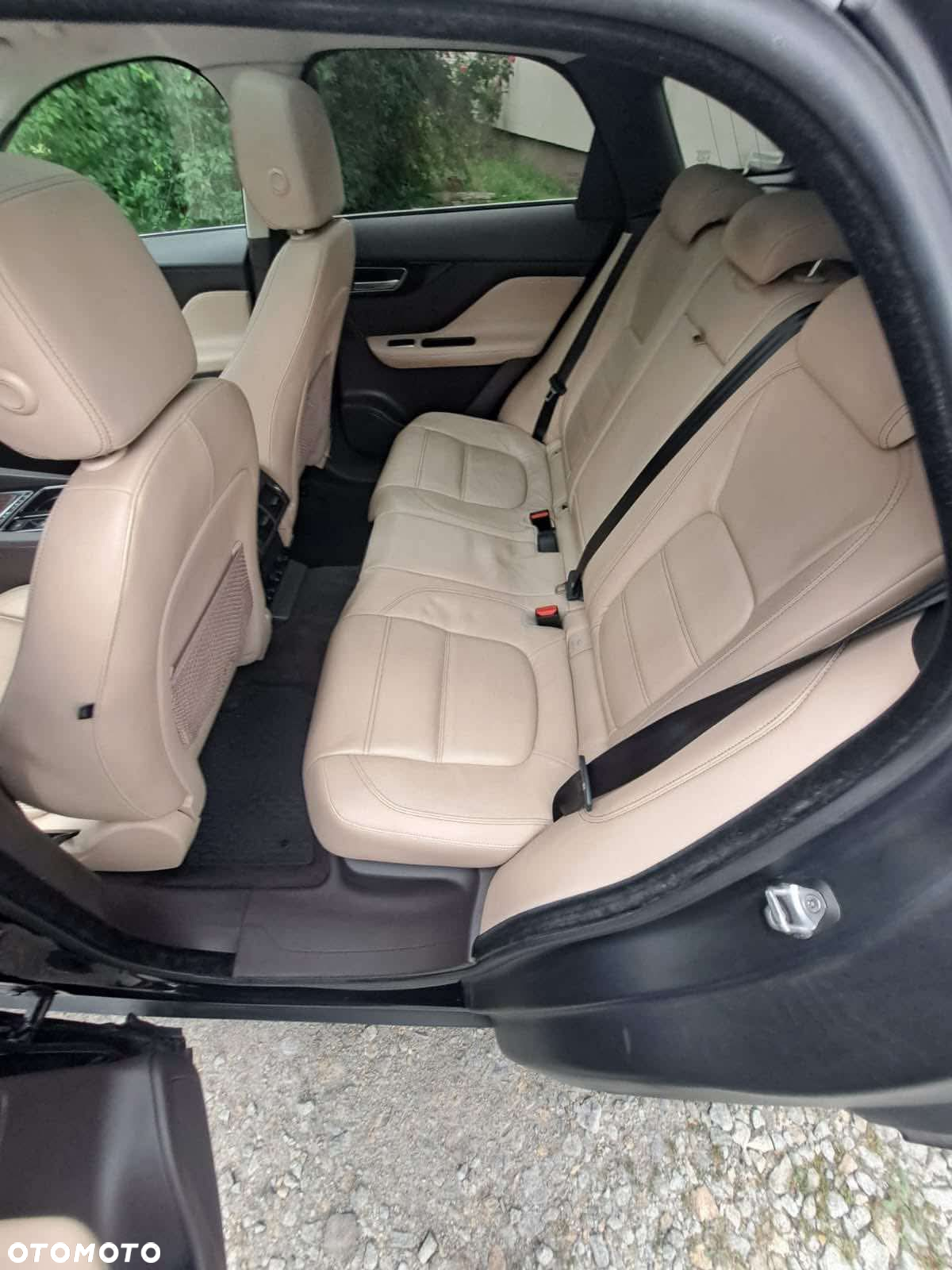 Jaguar F-Pace - 9