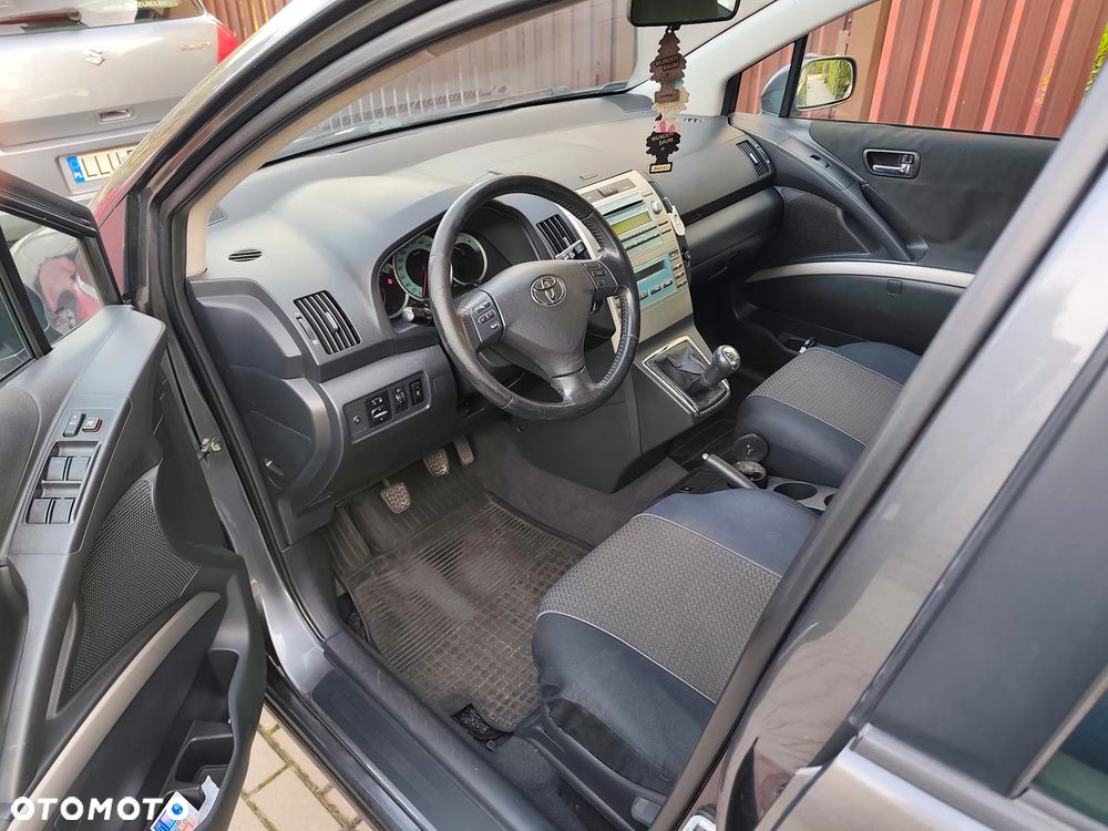 Toyota Corolla Verso 2.2 D-4D Sol - 5