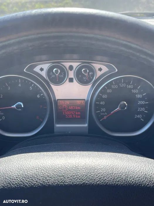 Ford Focus 1.6i Titanium - 4