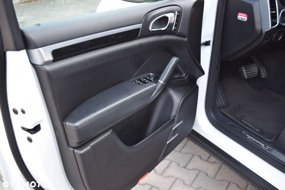 Porsche Cayenne S Hybrid Tiptronic S - 14