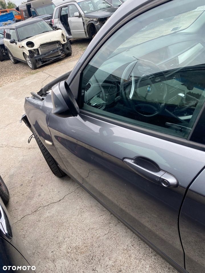 BMW X1 E84 2,0D X-Drive drzwi przód L - 1