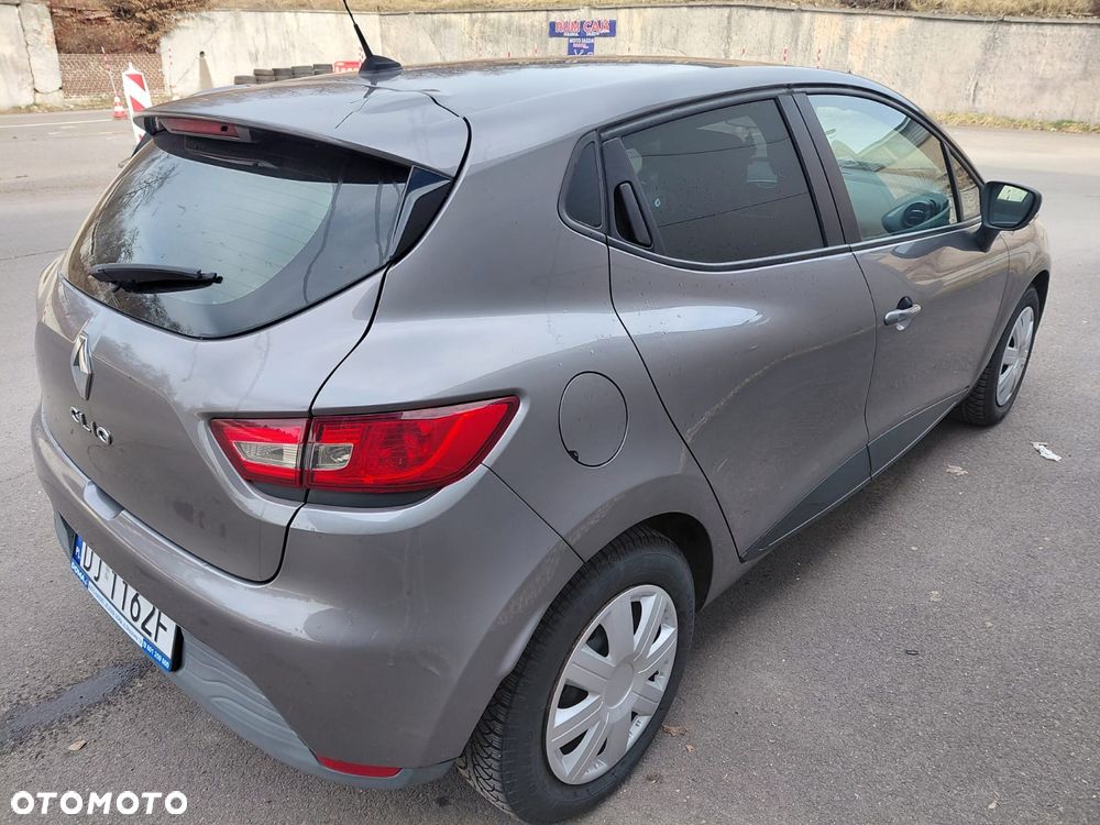 Renault Clio 1.2 16V 75 LIMITED - 3