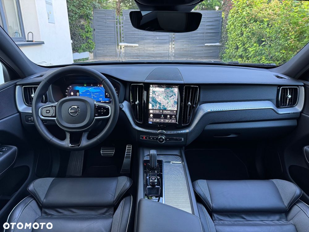 Volvo XC 60 B4 D AWD Plus Dark - 12