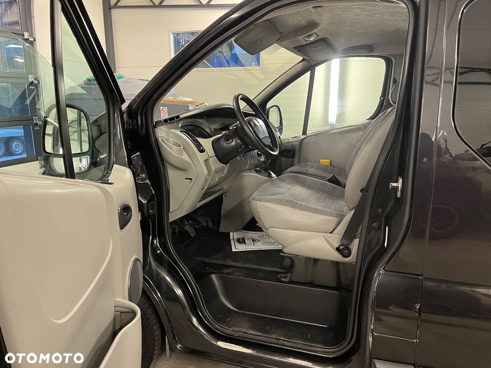 Renault Trafic - 11