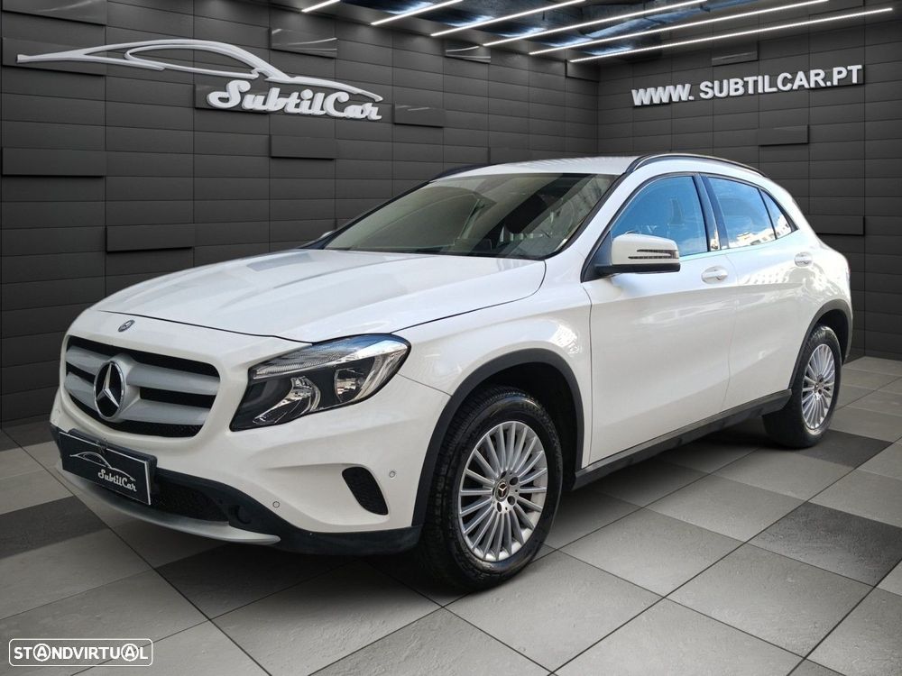 Mercedes-Benz GLA 220 4Matic 7G-DCT Style - 2