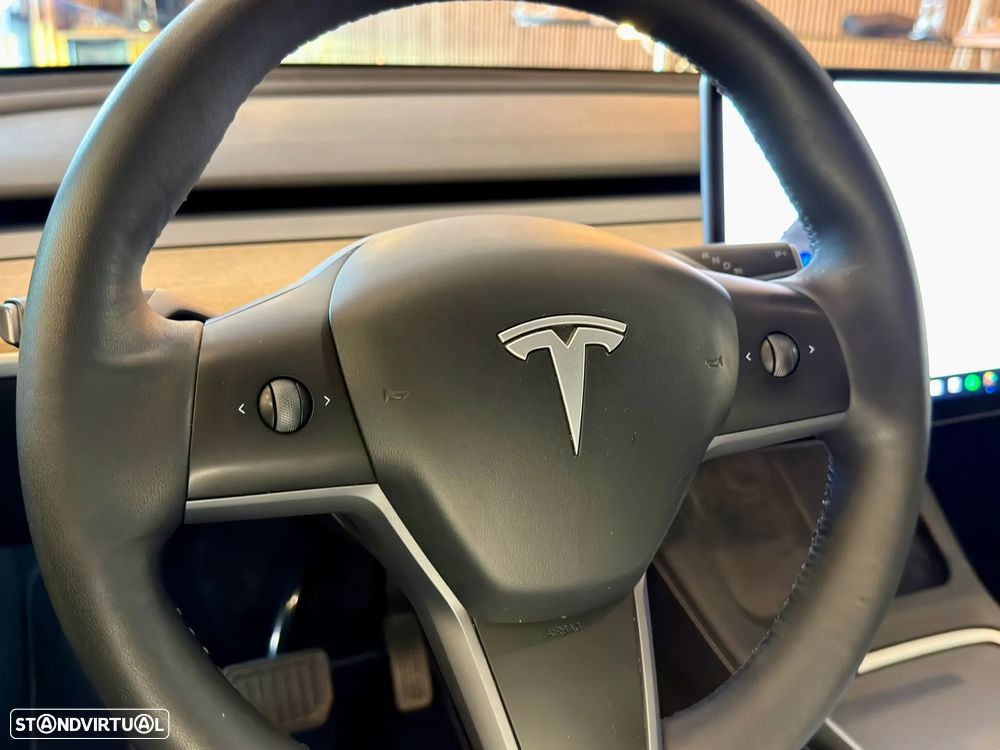 Tesla Model Y Tração Traseira - 24