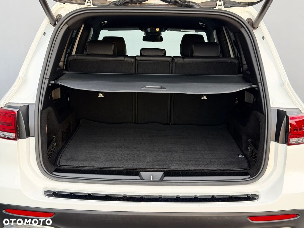 Mercedes-Benz GLB 200 Progressive 7G-DCT - 31