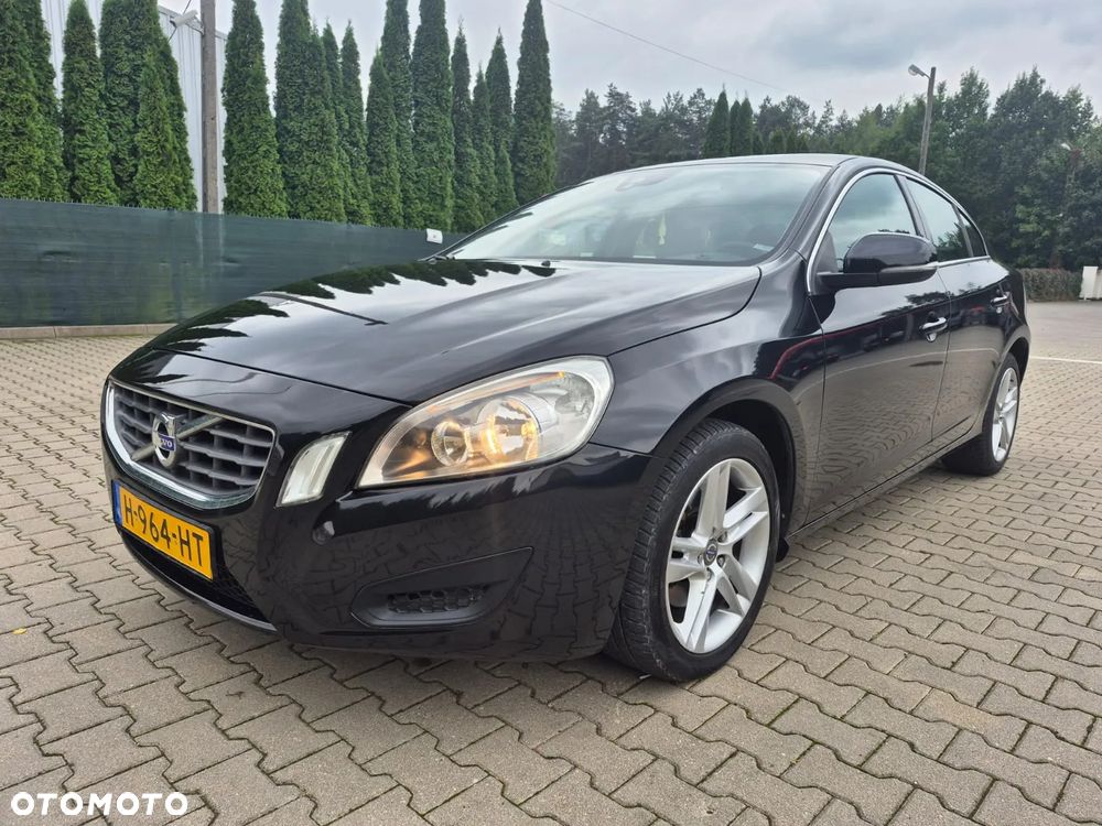 Volvo S60 - 1