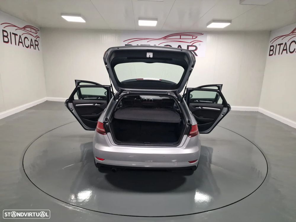 Audi A3 Sportback 1.6 TDI Design - 30