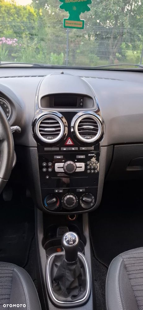 Opel Corsa - 17