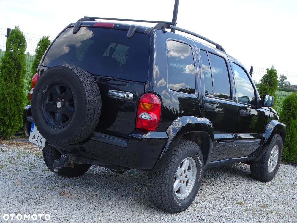 Jeep Liberty - 4