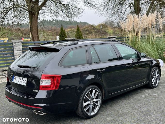 Skoda Octavia 2.0 TDI DSG RS - 4