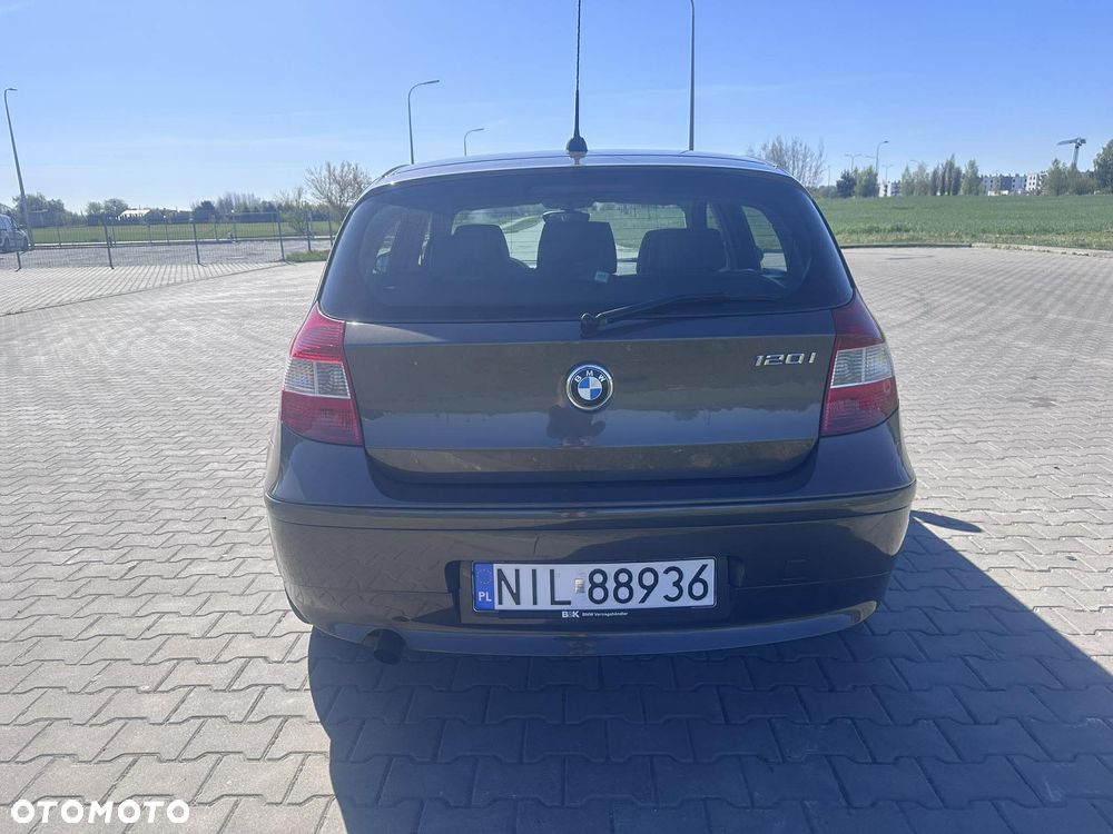 BMW Seria 1 120i - 8