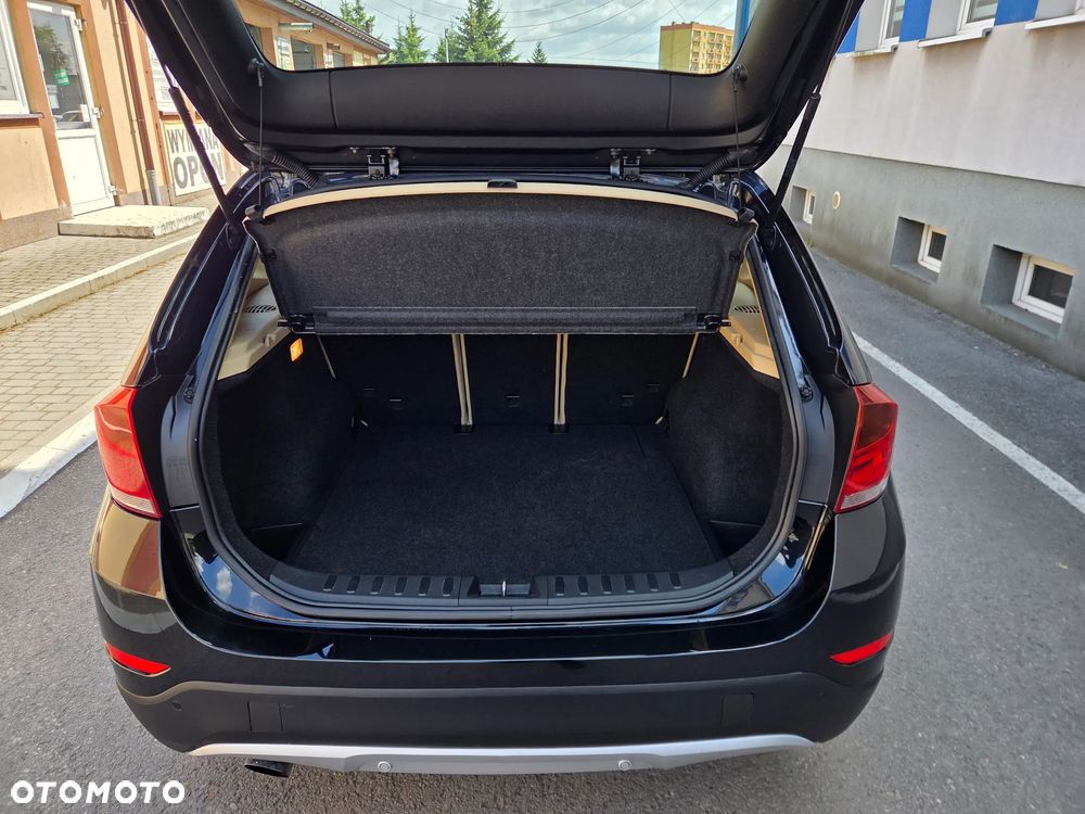 BMW X1 sDrive18i xLine - 19