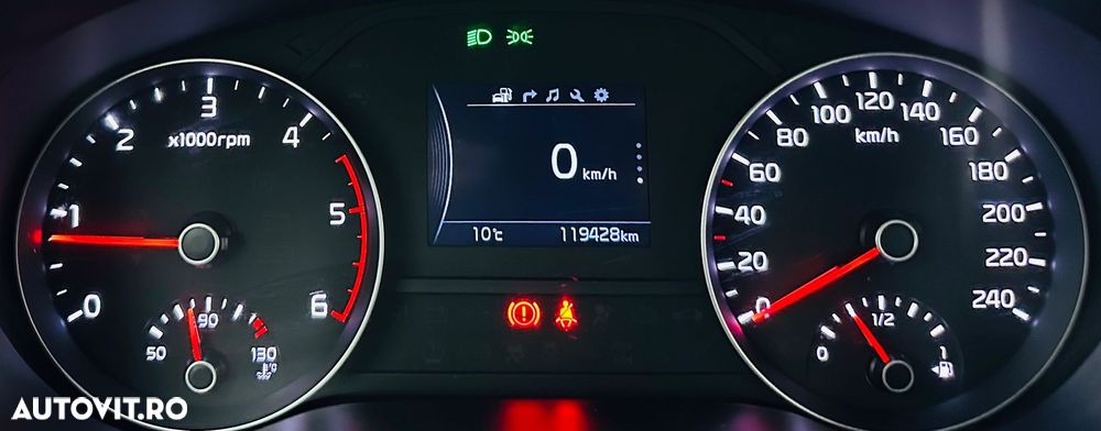 Kia Sportage 1.7 CRDI 2WD Attract - 32