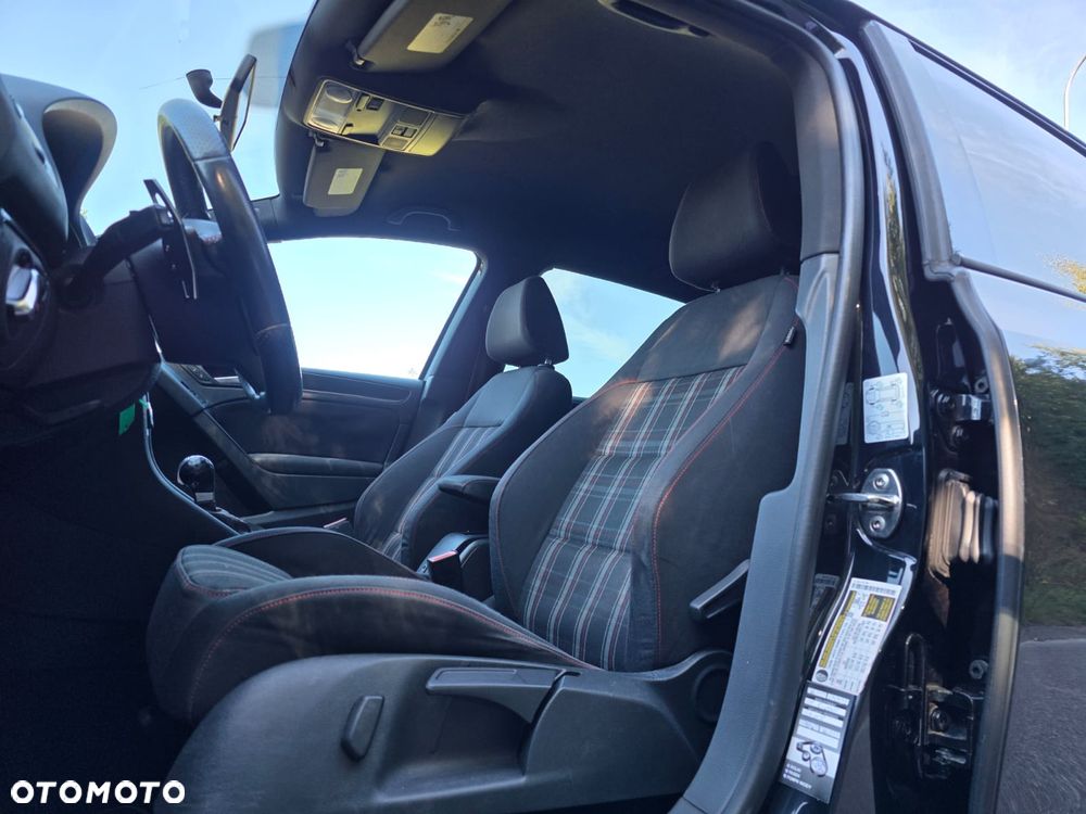 Volkswagen Golf 2.0 TSI GTI DSG - 10