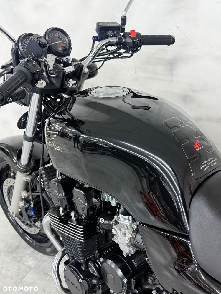 Honda CB - 32