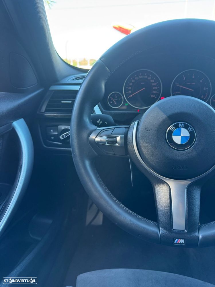 BMW 318 d Pack M - 29