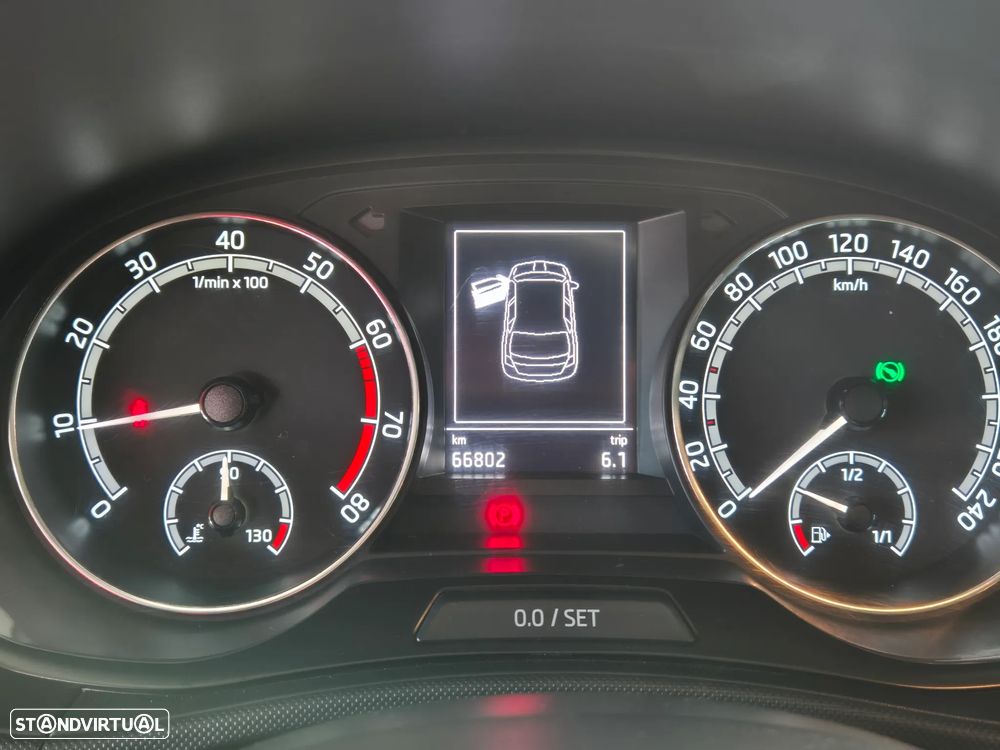 Skoda Fabia 1.0 TSI Ambition DSG - 12
