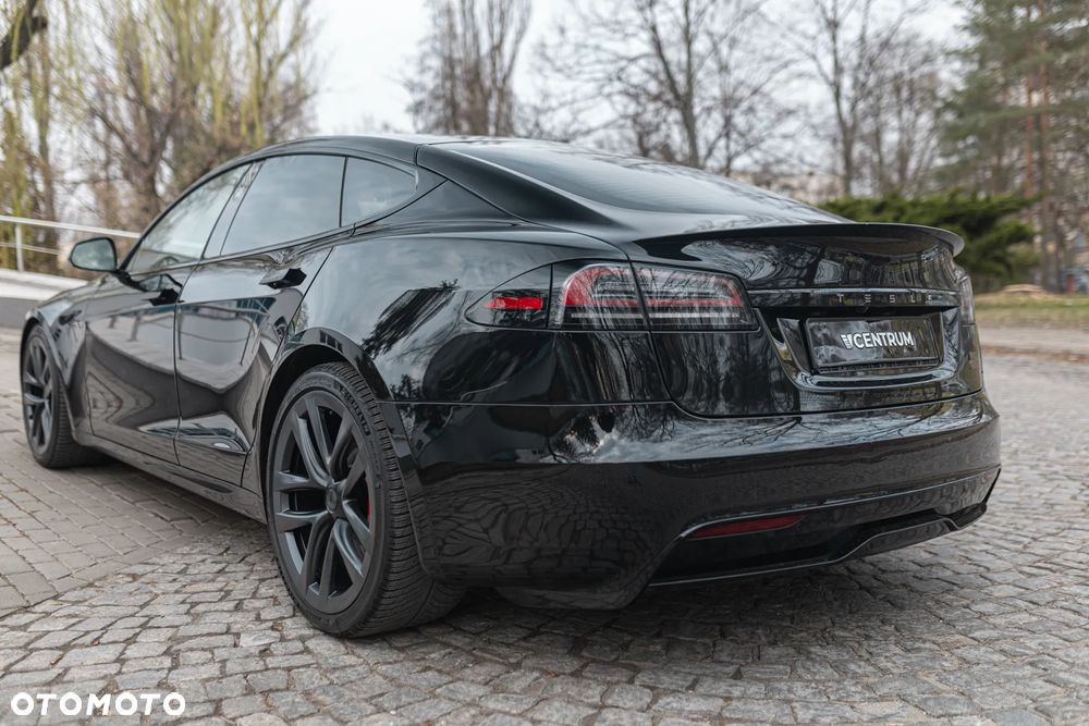 Tesla Model S - 9