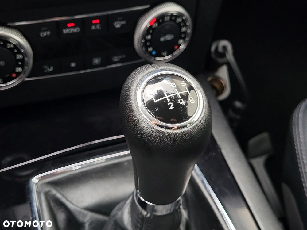 Mercedes-Benz GLK - 14