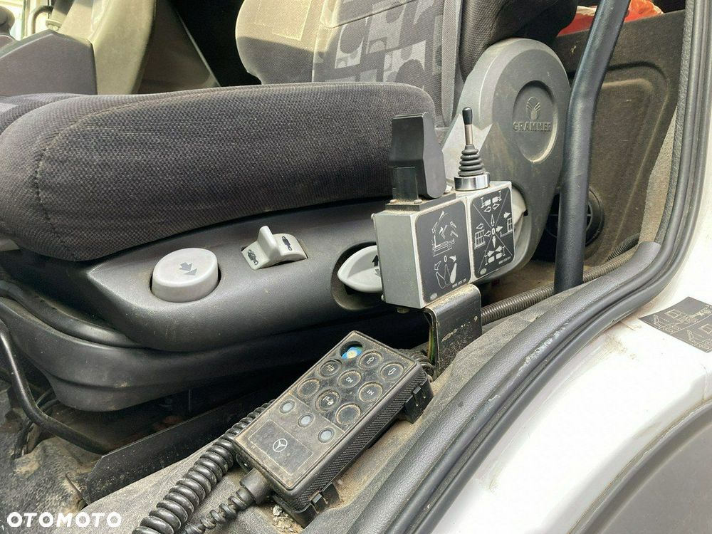 Mercedes-Benz Mercedes Axor 2543 Hakowiec bramowiec MEILLER-KIPPER Model 2009 - 19