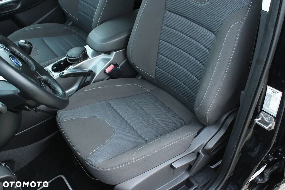 Ford Kuga 2.0 TDCi 2x4 Champions Edition - 30