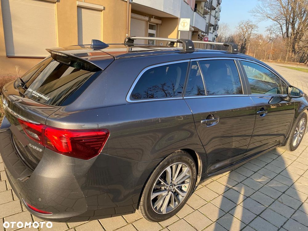 Toyota Avensis 1.8 Prestige - 8