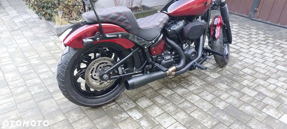 Harley-Davidson Softail Street Bob - 16