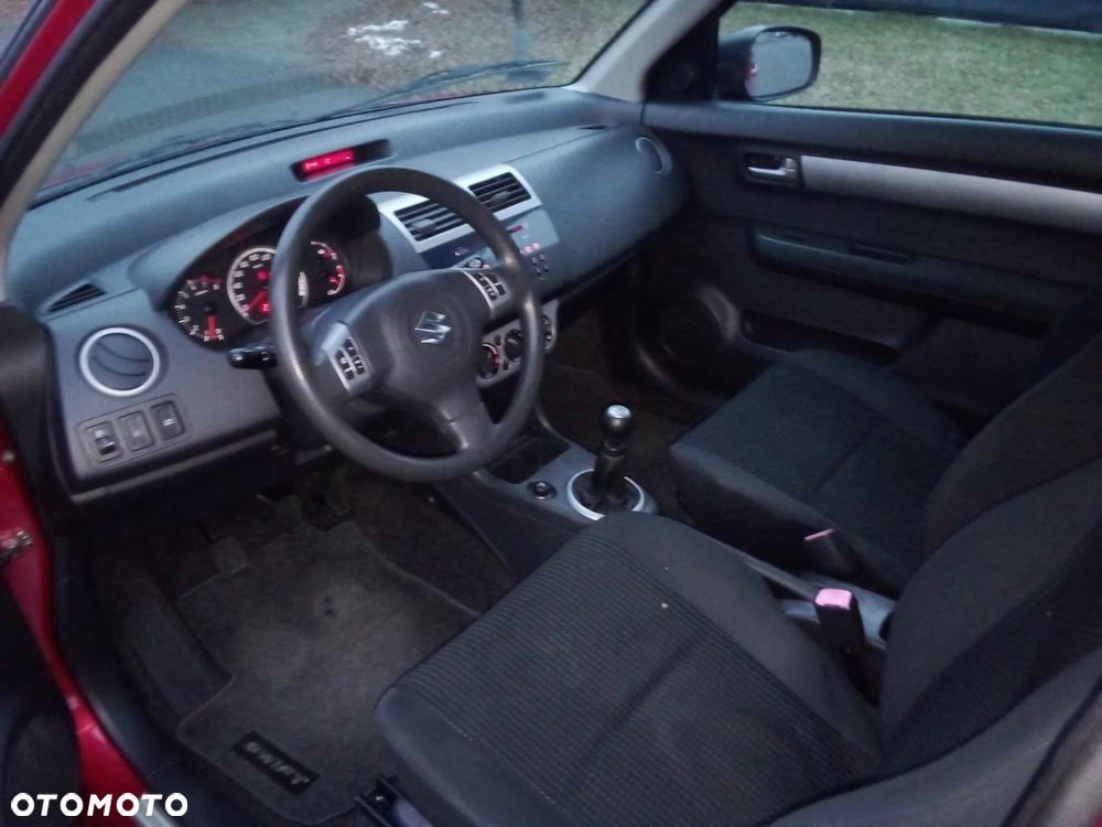 Suzuki Swift 1.3 Comfort+ - 24