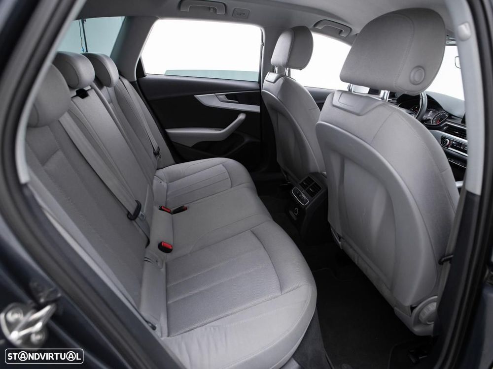 Audi A4 Avant 2.0 TDI Advance - 13