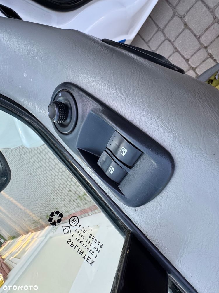 Opel Vivaro - 30