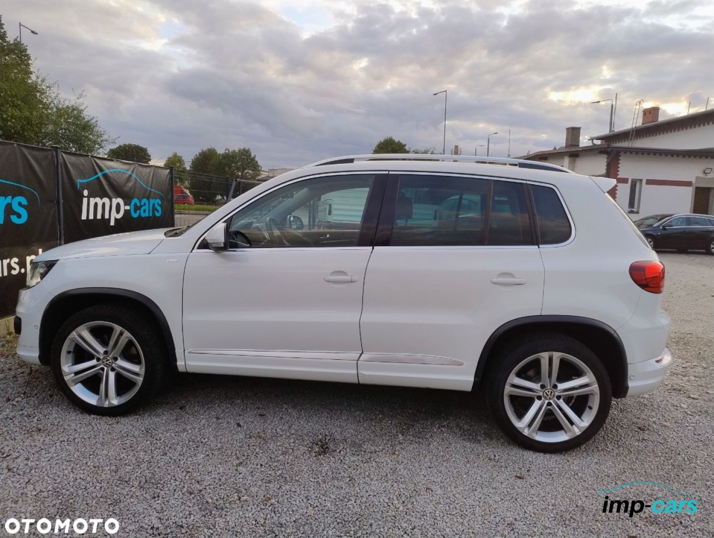 Volkswagen Tiguan - 4