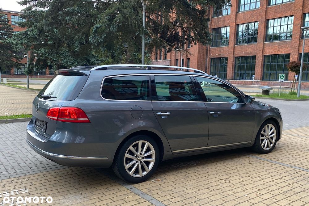 Volkswagen Passat 2.0 TDI DSG BlueMotion Technology Highline - 17