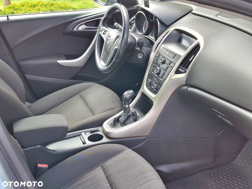Opel Astra 1.4 T Cosmo - 27