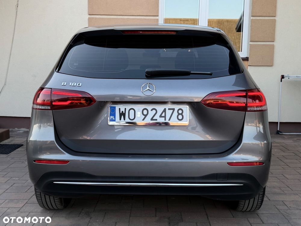 Mercedes-Benz Klasa B 180 7G-DCT Progressive - 18