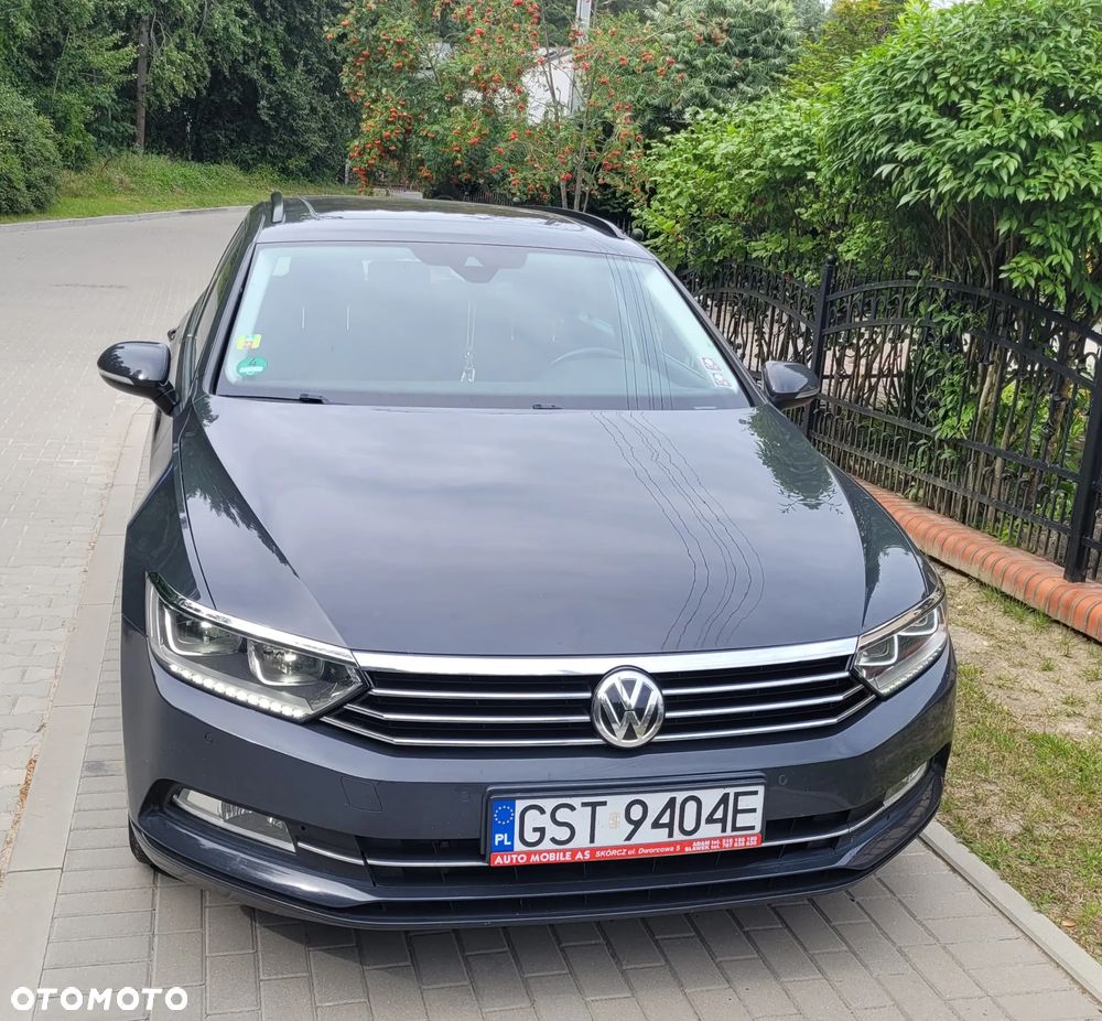 Volkswagen Passat - 4