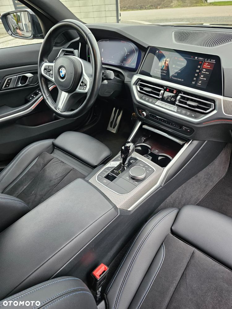 BMW Seria 3 320d xDrive M Sport Sport - 12
