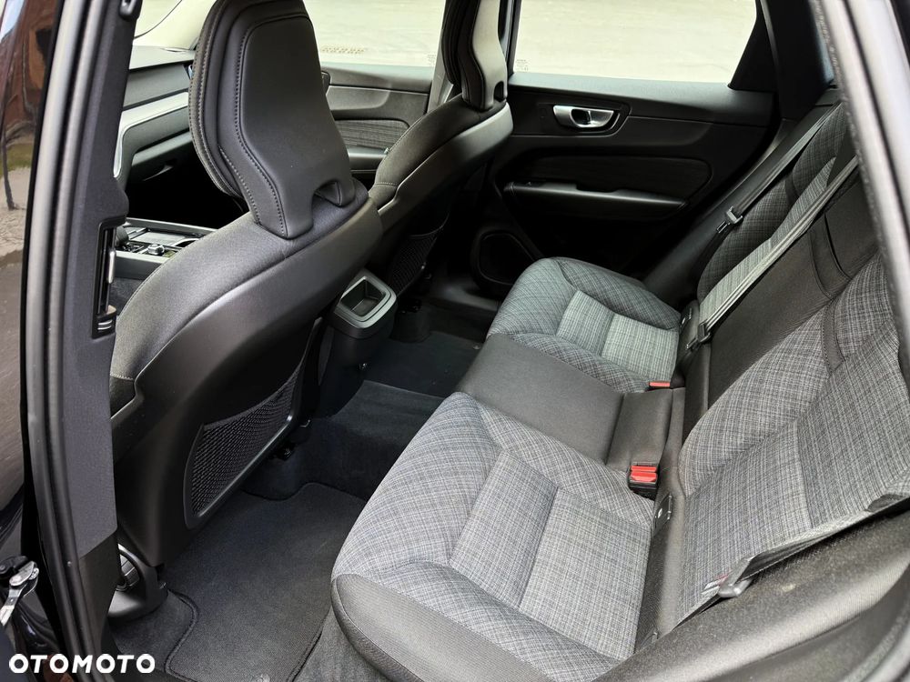 Volvo XC 60 B4 D Core - 15