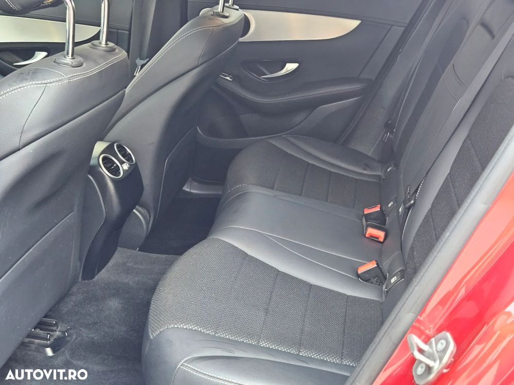Mercedes-Benz GLC Coupe 200 d 4Matic 9G-TRONIC AMG Line Advanced - 25
