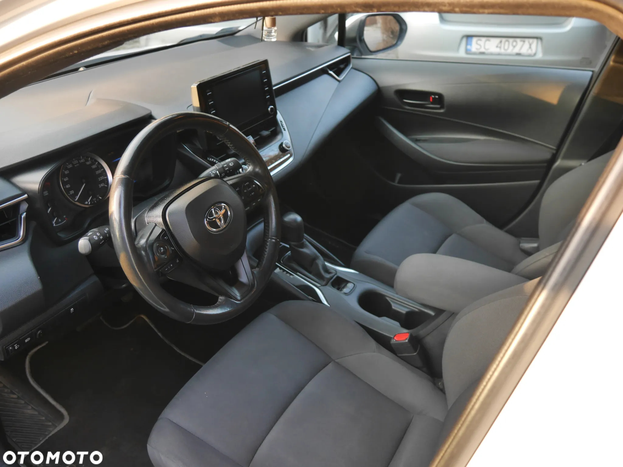 Toyota Corolla 1.8 Hybrid Active - 11