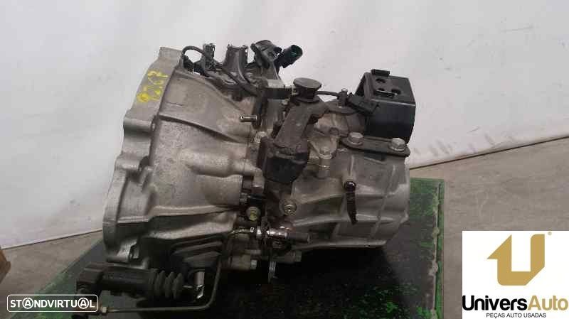 CAIXA VELOCIDADES KIA CEED SW 2010 -WAJ6H - 1