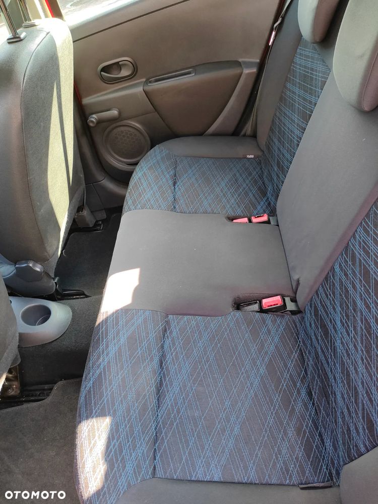 Renault Clio - 15