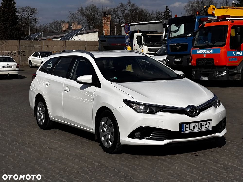 Toyota Auris - 3